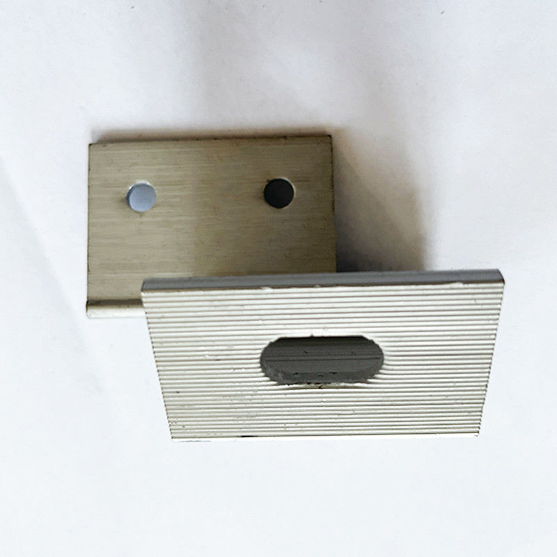 Gancho del tejado del metal del trapezoide para el accesorio solar del hardware de la ayuda de la estructura del panel del soporte