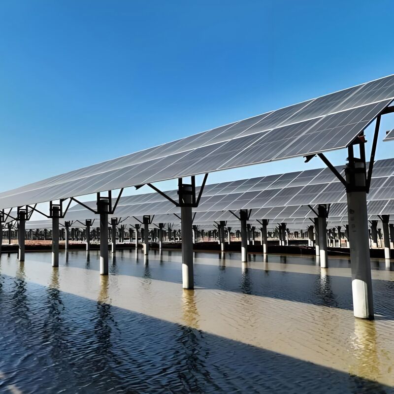 Soportes de montaje solar en tierra construidos con acero galvanizado en caliente que proporciona una fuerte resistencia a la corrosión para uso en exteriores a largo plazo.